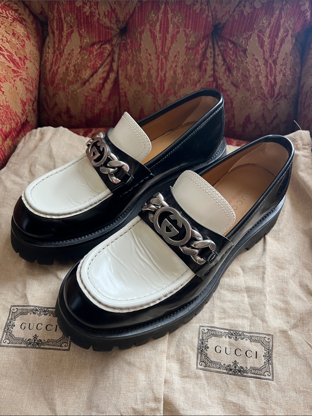 Gucci Interlocking G Curb Chain Loafer